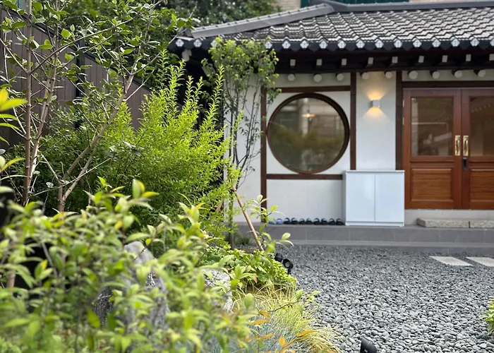 서울역 한옥숙소 7분거리 최대10인 아파트